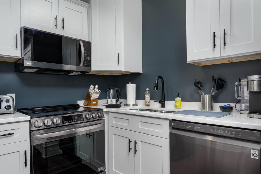 Flats On Front - Riverfront Gem Fast Wi-Fi 3F Harrisburg Luaran gambar